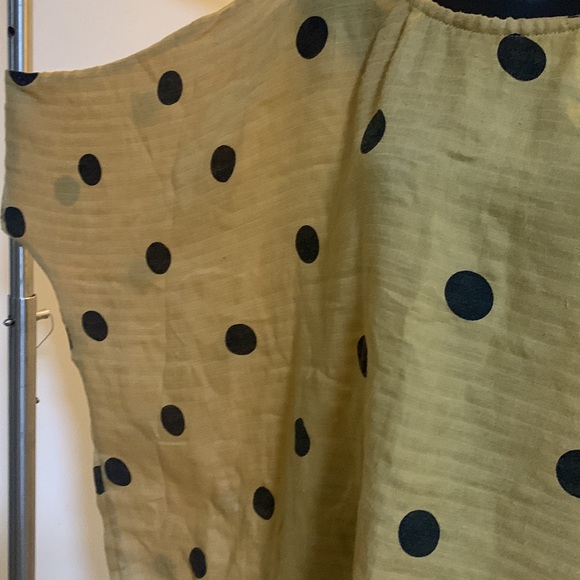 Unbranded batwing ladies cropped top in plus size with large polka dots all over - Picture 2 of 7